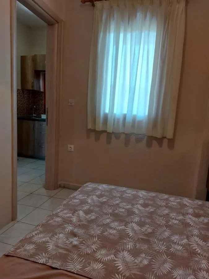 Athina Vourvourou Apartments